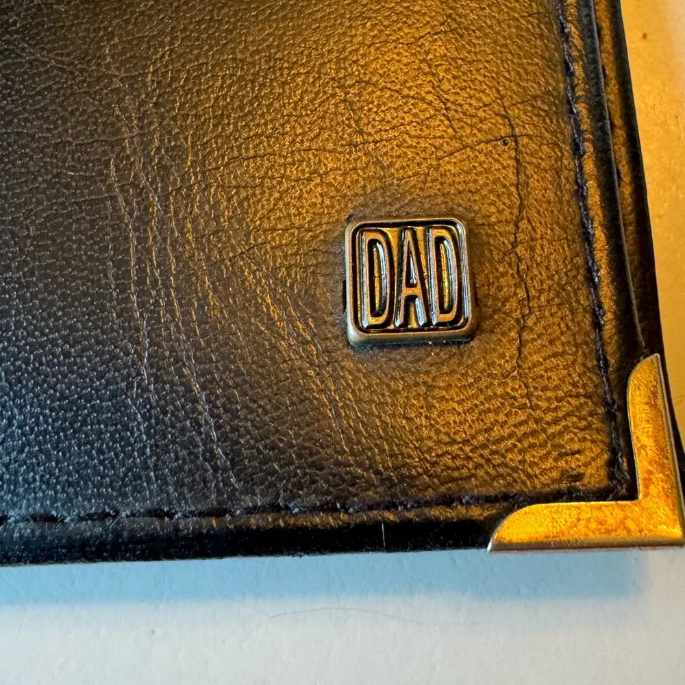 Vintage Black Faux Leather Vinyl DAD Men’s Bifold Wallet